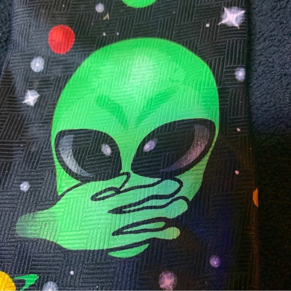 Addiction alien heads  neck ties.Perfect for all occasions - Picture 5 of 6